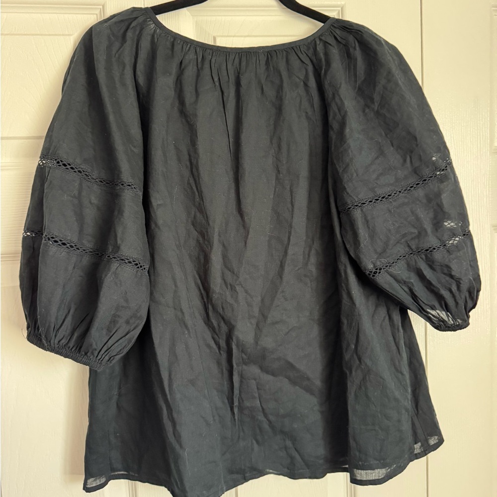 Women's Black Top - Picture 3 of 3